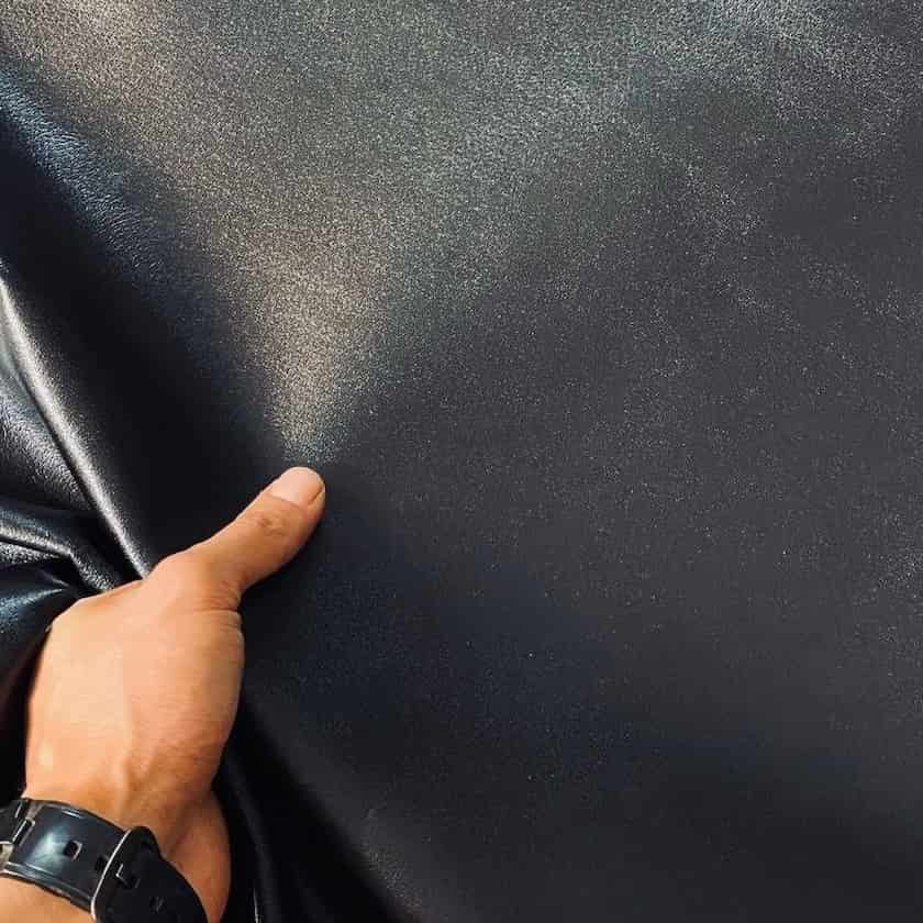 چرم جیر بوفالو با استحکام بالا و سطح مخملی جذاب